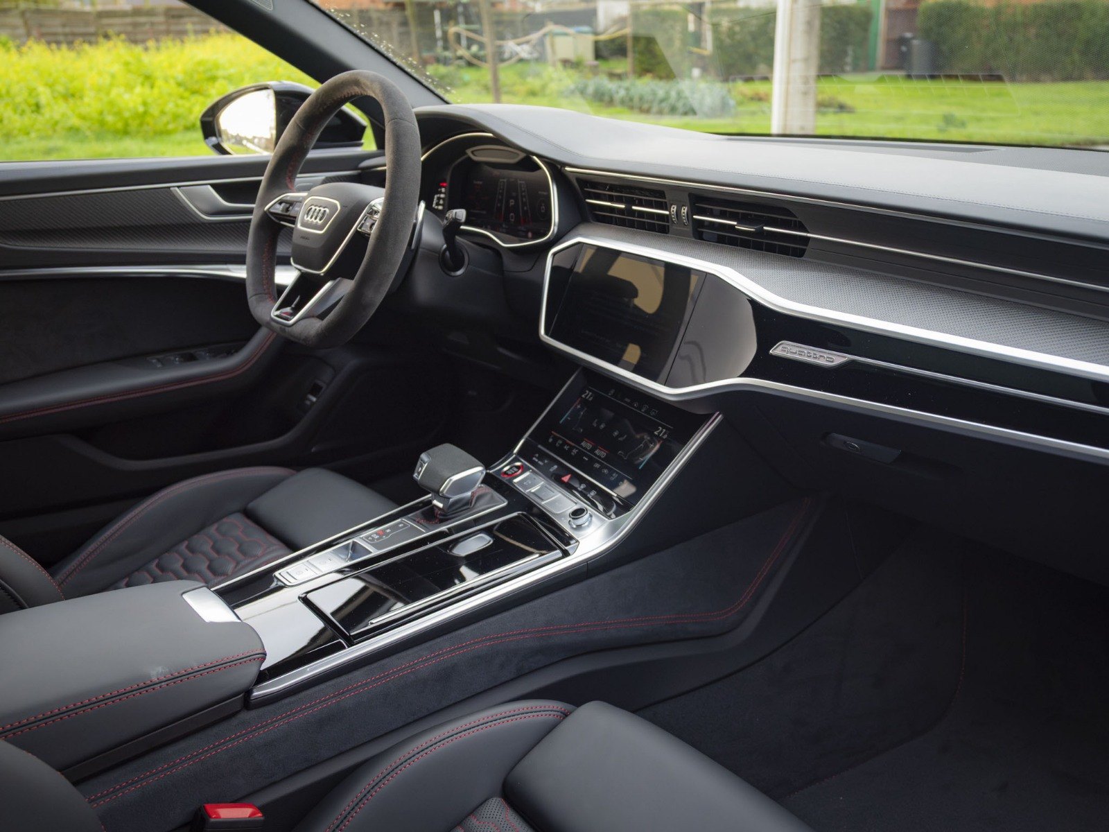 Audi RS6 Avant Performance URBAN 10
