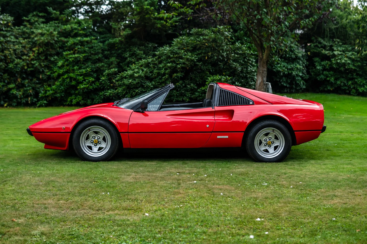 Ferrari 308 GTSi 4