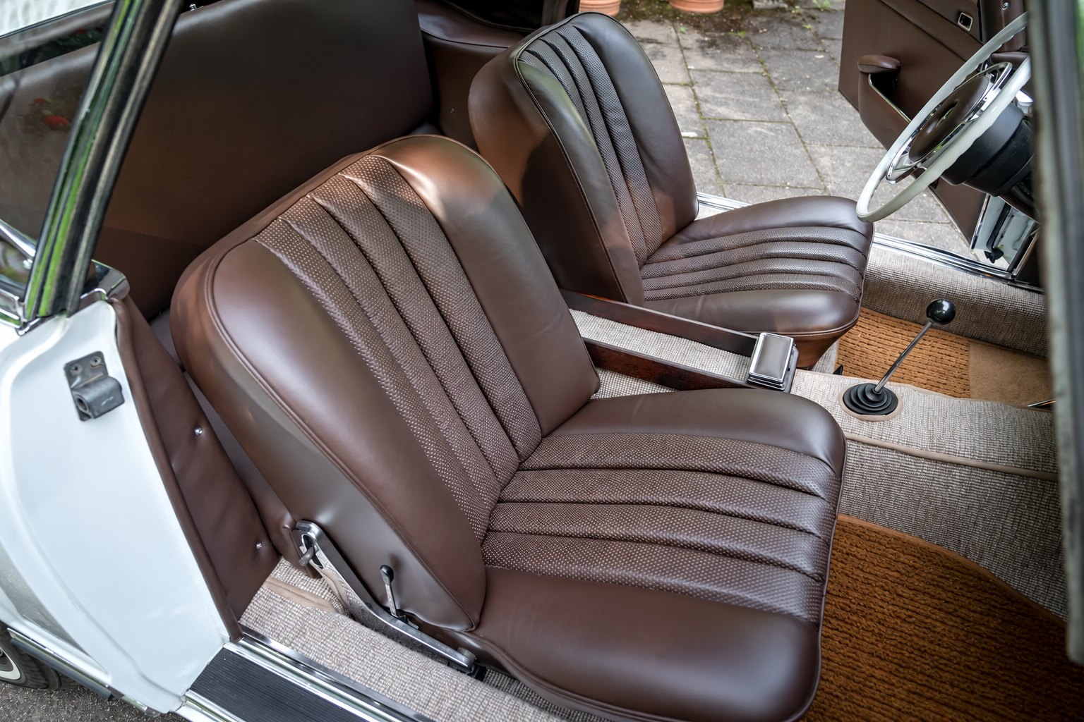 Mercedes Benz 250 SL California Pagode 7