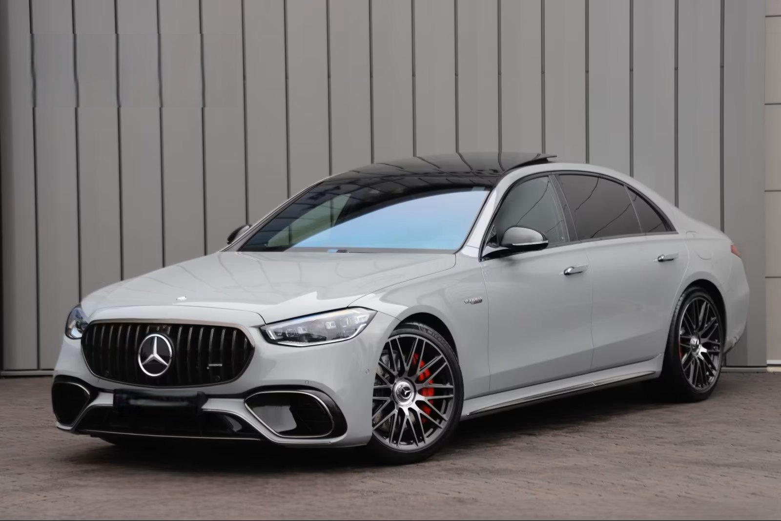 Mercedes-Benz S 63 AMG S E Performance Lang 2