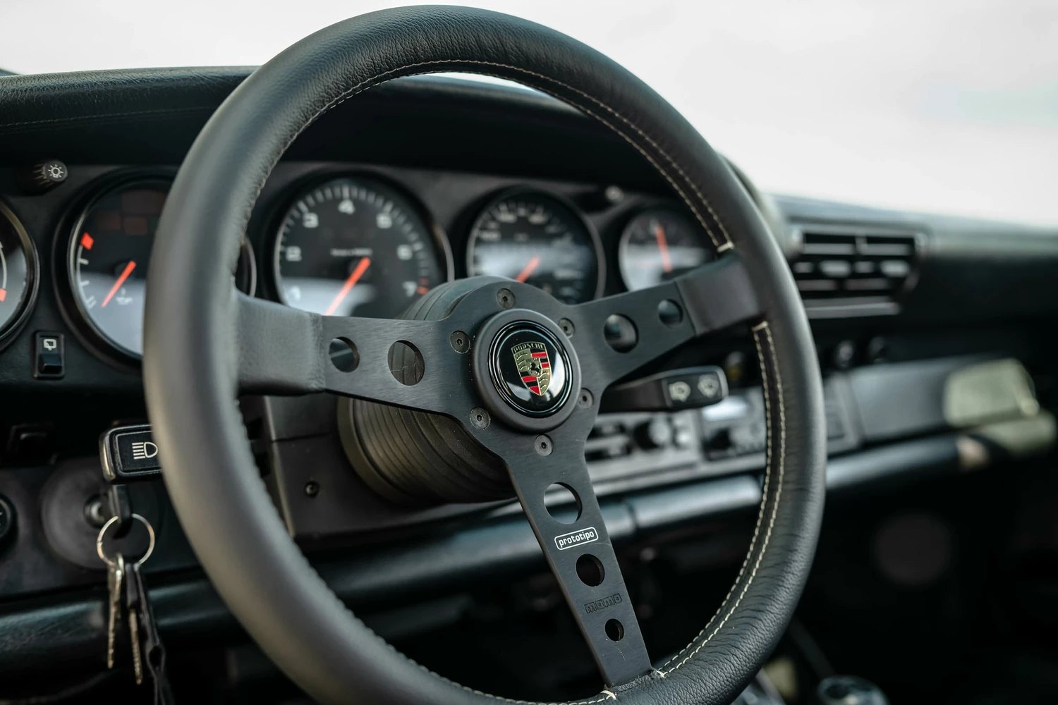 Porsche 964 911 Carrera 4 12