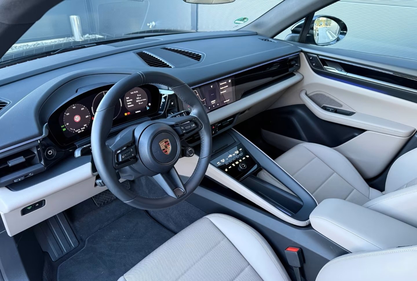 Porsche Macan - NEW MODEL 2026 4